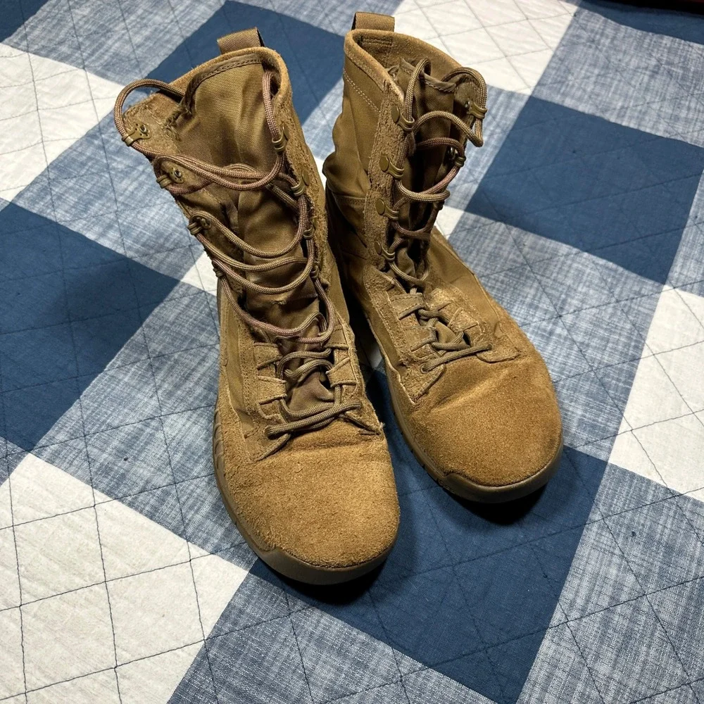 Nike SFB Field 8 Inch Tactical Boots Coyote Brown Mens 8 688974-220